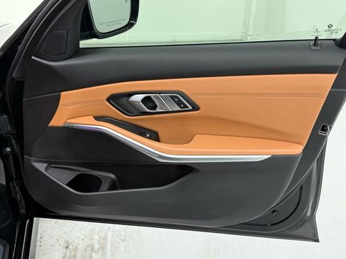 Used 2021 BMW 330i Sedan w/ Convenience Package image 28