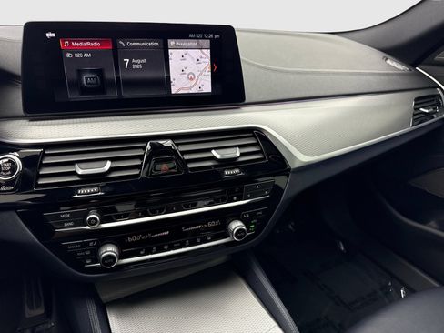 Used 2017 BMW 540i RWD image 24