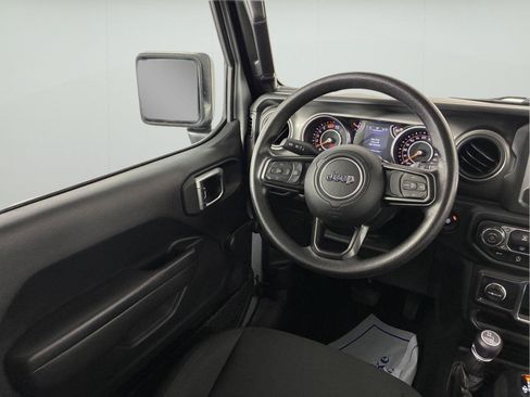 Used 2022 Jeep Wrangler Unlimited Sport AWD/4WD image 17