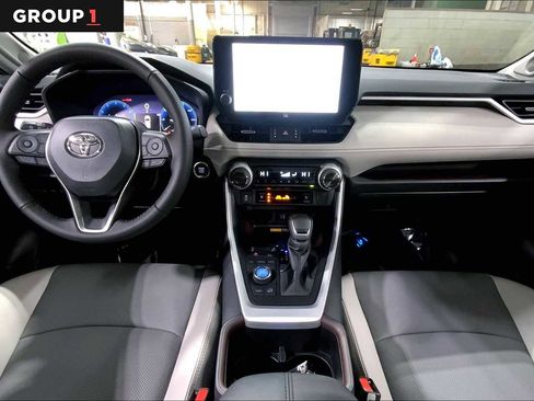 Certified 2025 Toyota RAV4 Limited image 15