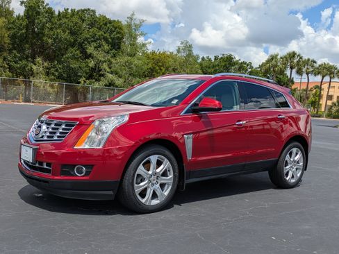 Used 2016 Cadillac SRX Premium FWD image 2