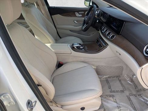 Used 2020 Mercedes-Benz E 350 4MATIC Sedan image 23