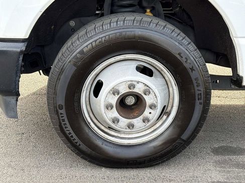 Used 2023 Ford F350 XL RWD image 8