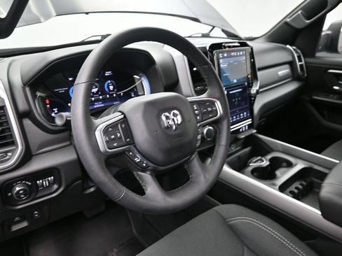 Used 2025 RAM 1500 Big Horn RWD image 18