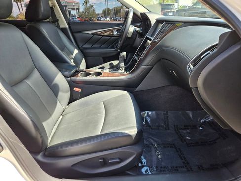 Used 2018 INFINITI Q50 Luxe w/ Essential Package (3.0T Luxe) RWD image 19