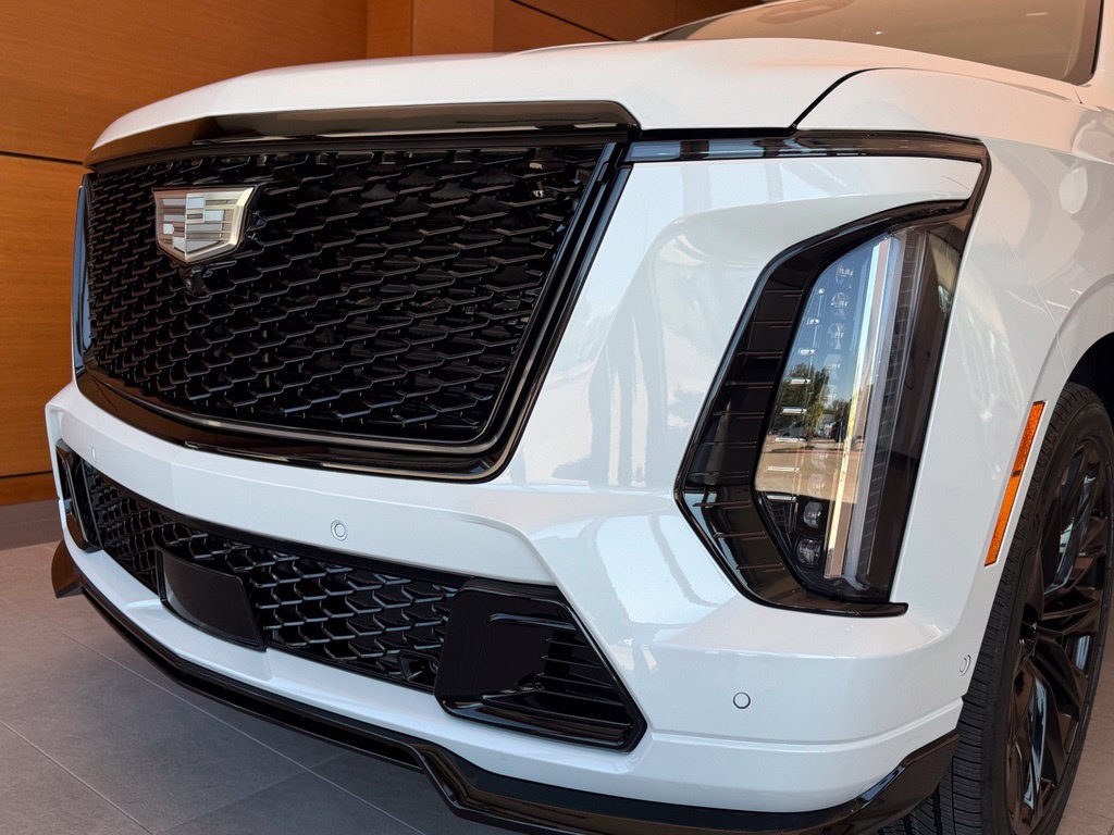 New 2026 Cadillac Escalade V AWD/4WD image 37