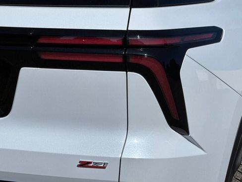 New 2026 Chevrolet Traverse Z71 w/ Enhanced Driving Package AWD/4WD image 28