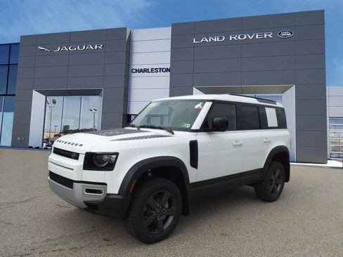 Used 2025 Land Rover Defender 110 S image 1