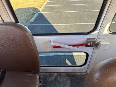 Used 1999 Chevrolet Express 3500 image 15