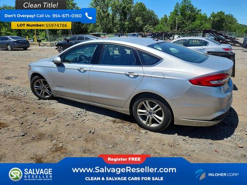 Used 2018 Ford Fusion SE FWD image 3