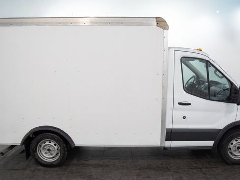 Used 2017 Ford Transit 250 138 RWD image 13