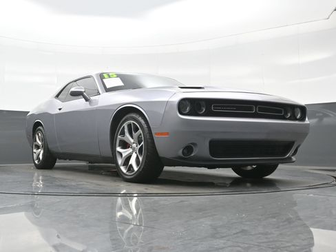 Used 2015 Dodge Challenger SXT Plus w/ Driver Convenience Group image 30