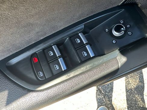 Used 2018 Audi SQ5 Premium Plus w/ Navigation Package AWD/4WD image 17