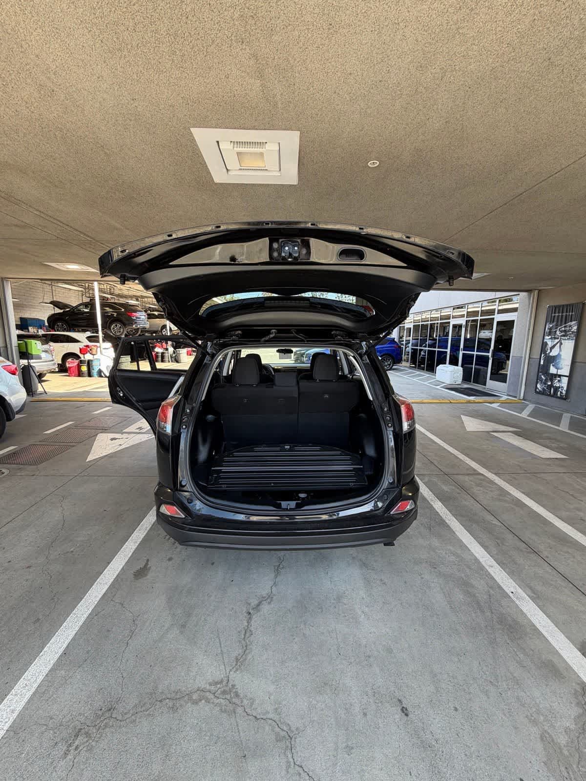 Used 2016 Toyota RAV4 LE FWD image 9