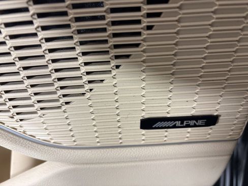 Used 2022 Jeep Grand Cherokee L Limited image 16