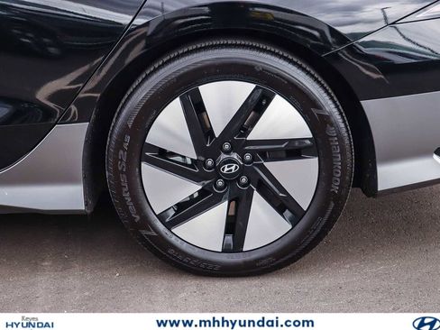 Used 2024 Hyundai Ioniq 6 SE RWD image 9