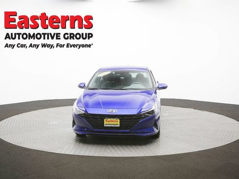 Used 2023 Hyundai Elantra SE w/ Preferred Accessory Package FWD image 52