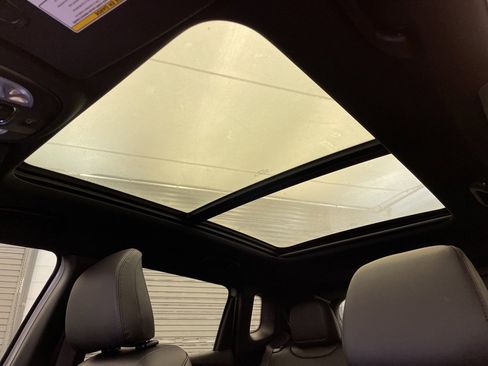 New 2026 Jeep Compass Limited w/ Sun, Sound & Navigation Group image 14