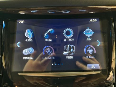 Used 2016 Cadillac Escalade Luxury image 19