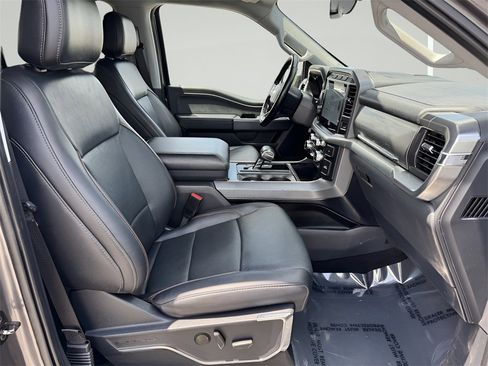 Used 2022 Ford F150 Lariat w/ Trailer Tow Package image 30