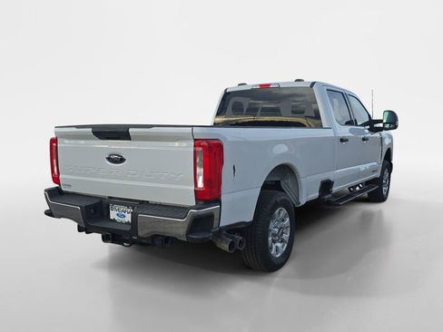 Used 2024 Ford F250 XLT image 5