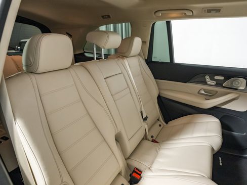 Used 2024 Mercedes-Benz GLS 580 4MATIC image 30