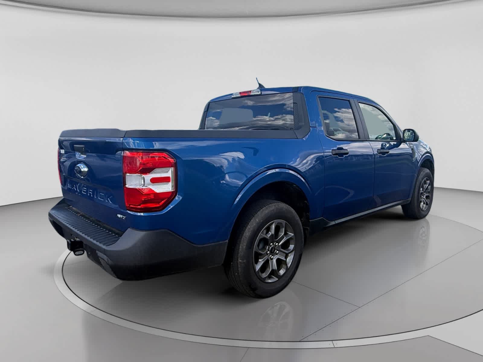 Used 2024 Ford Maverick XLT w/ Equipment Group 300A Standard AWD/4WD image 4
