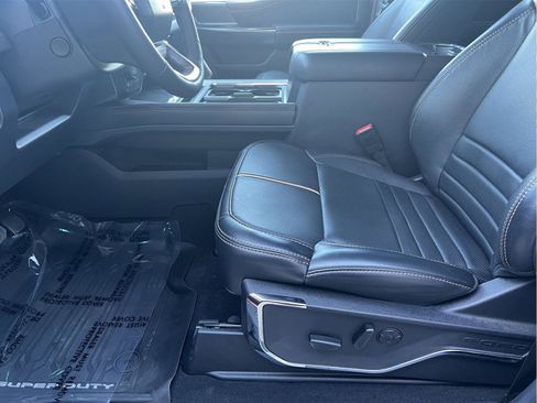 Used 2024 Ford F250 Platinum image 11