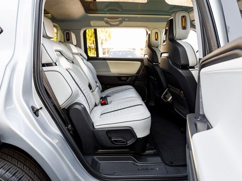 Used 2025 Rivian R1S Adventure image 35