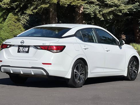 Used 2023 Nissan Sentra SV image 4