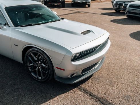Used 2019 Dodge Challenger R/T w/ Plus Package image 9
