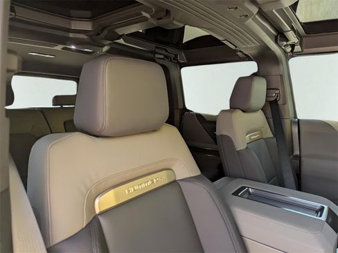 New 2025 GMC Hummer EV 2X image 19