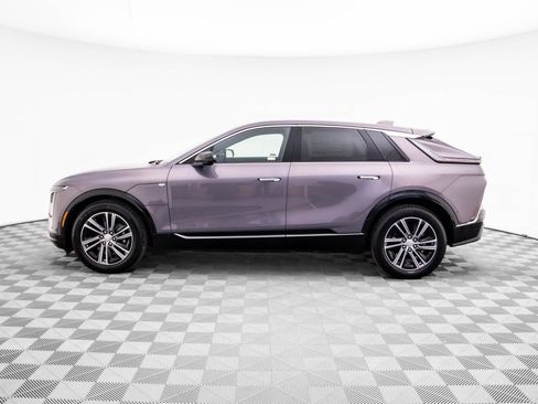 New 2026 Cadillac Lyriq Luxury image 4