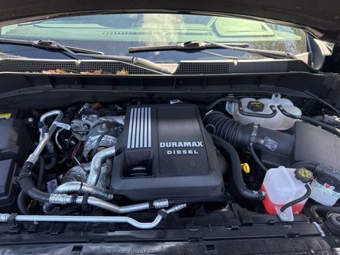 Used 2024 Chevrolet Silverado 1500 High Country w/ High Country Premium Package image 2