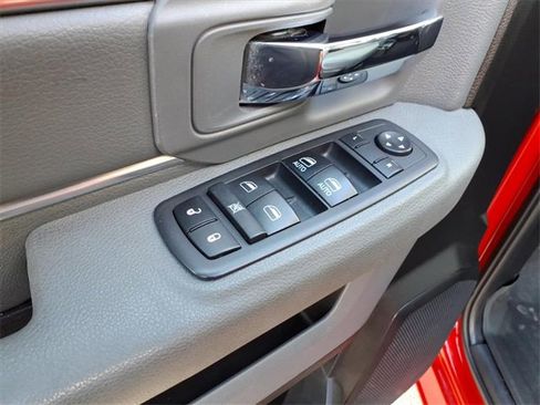 Used 2019 RAM 1500 Classic SLT image 25