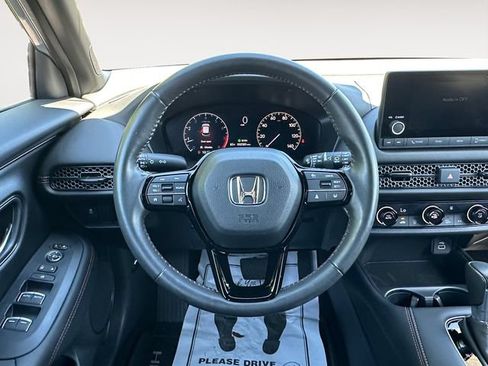 Used 2024 Honda HR-V Sport image 12