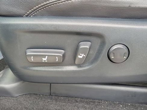 Used 2022 Toyota 4Runner Limited RWD image 23