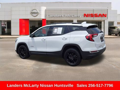 Used 2024 GMC Terrain AT4 AWD/4WD image 6