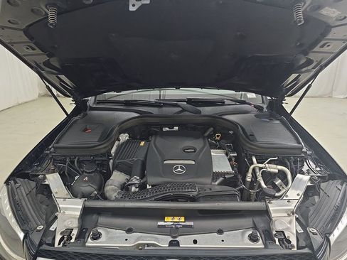 Used 2018 Mercedes-Benz GLC 300 4MATIC image 28