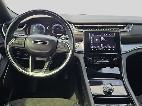 Used 2021 Jeep Grand Cherokee L Laredo AWD/4WD image 9