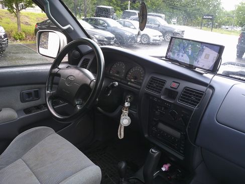 Used 2000 Toyota 4Runner SR5 AWD/4WD image 21