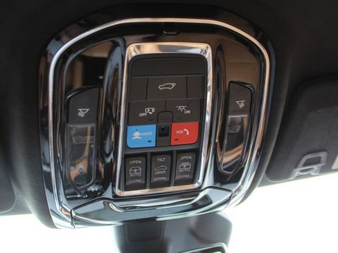 Used 2023 Jeep Grand Cherokee L Summit AWD/4WD image 29