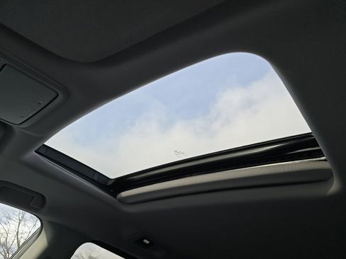 Certified 2024 Honda Odyssey EX-L image 4