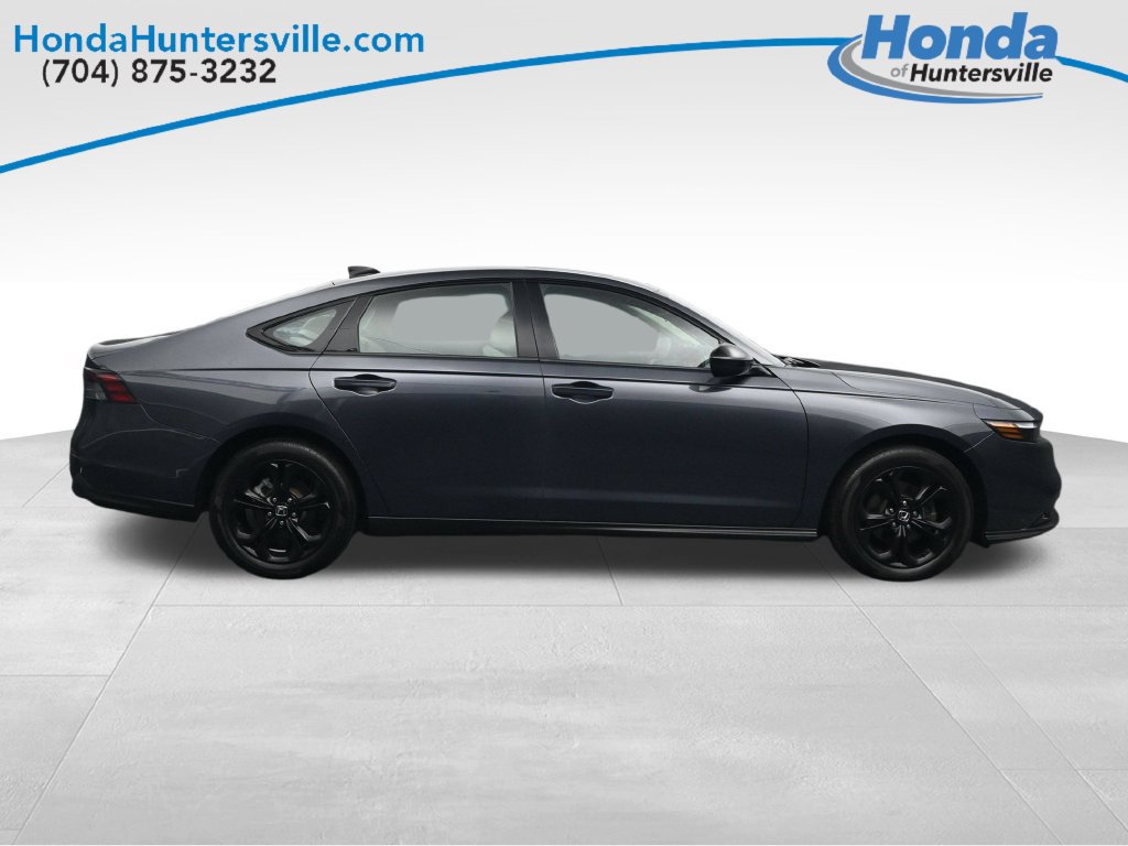 Used 2025 Honda Accord SE image 9
