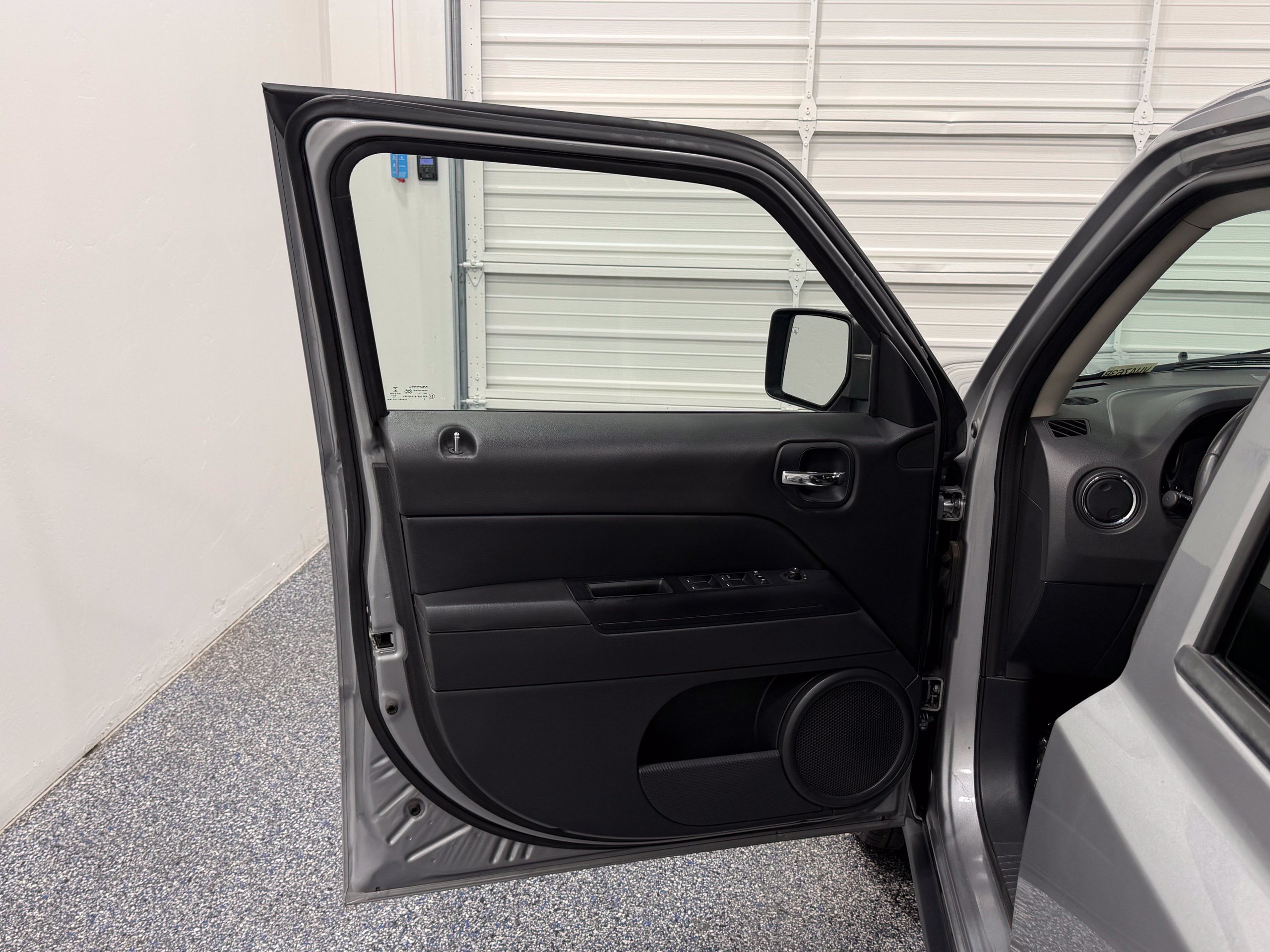 Used 2015 Jeep Patriot Latitude FWD image 19