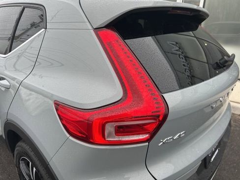 Certified 2025 Volvo XC40 B5 Core image 10