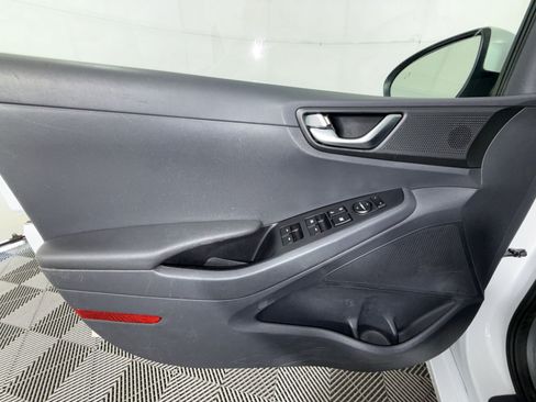Used 2017 Hyundai Ioniq SEL w/ Tech Package 02 FWD image 15