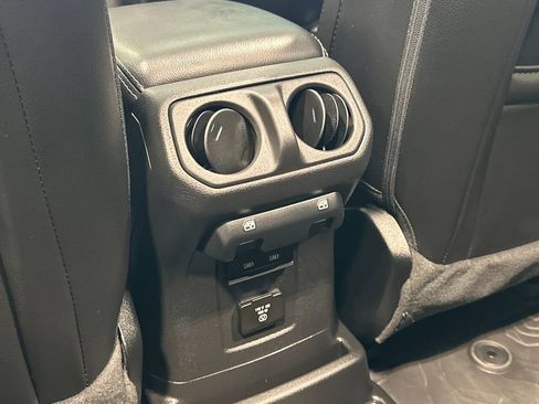 Used 2022 Jeep Wrangler Unlimited Sahara w/ LED Lighting Group AWD/4WD image 32