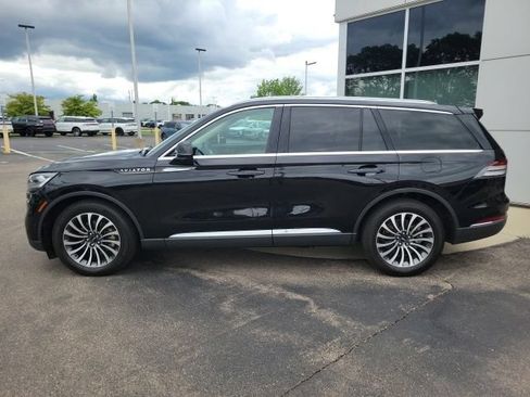 Certified 2024 Lincoln Aviator Reserve w/ Elements Package Plus AWD/4WD image 3