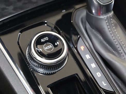 Used 2023 GMC Canyon Elevation w/ Convenience Package image 28